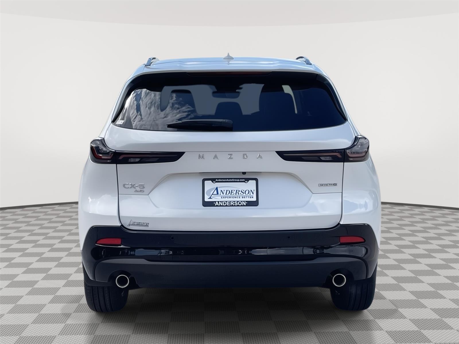 Vehicle photo 8