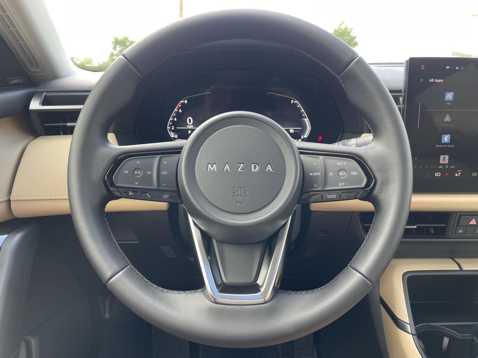 Vehicle photo 11