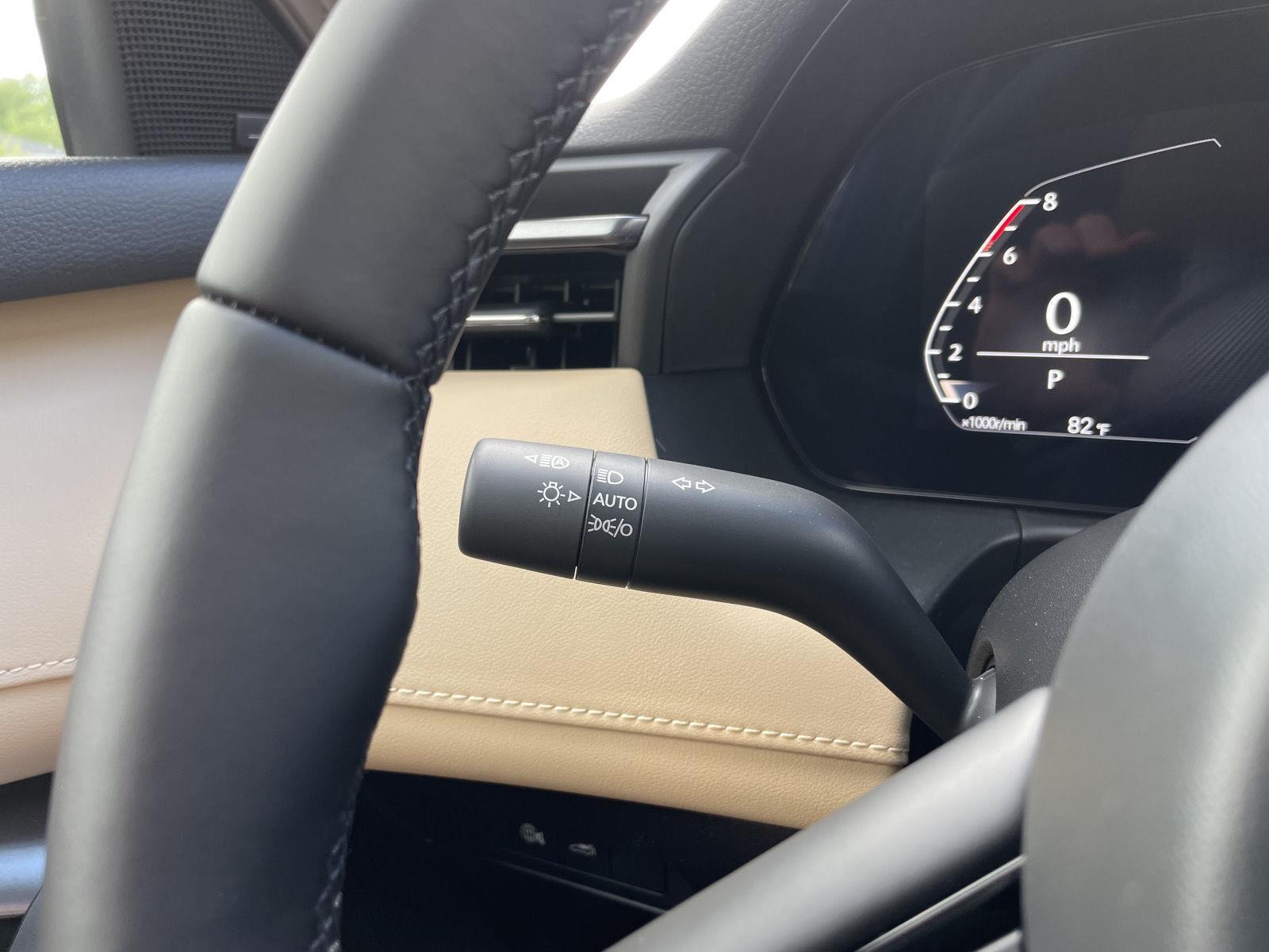 Vehicle photo 15