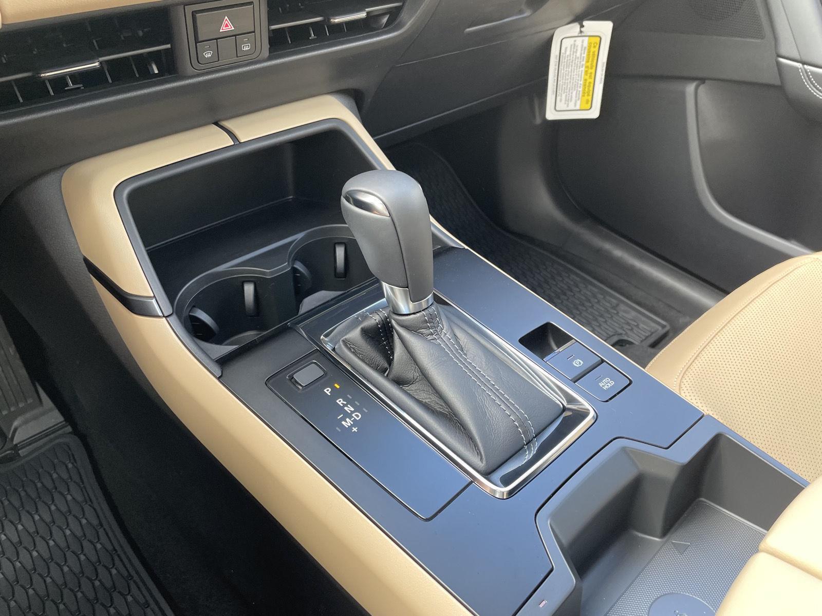 Vehicle photo 28