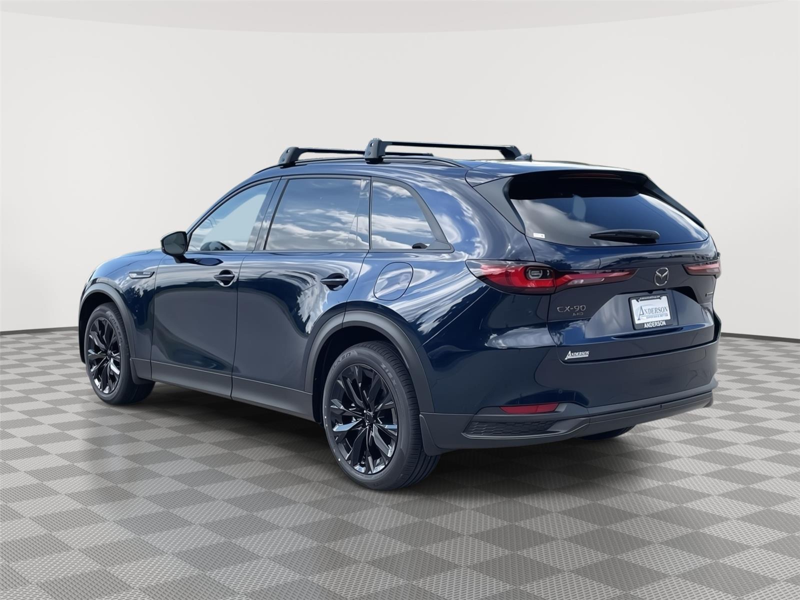 Vehicle photo 9