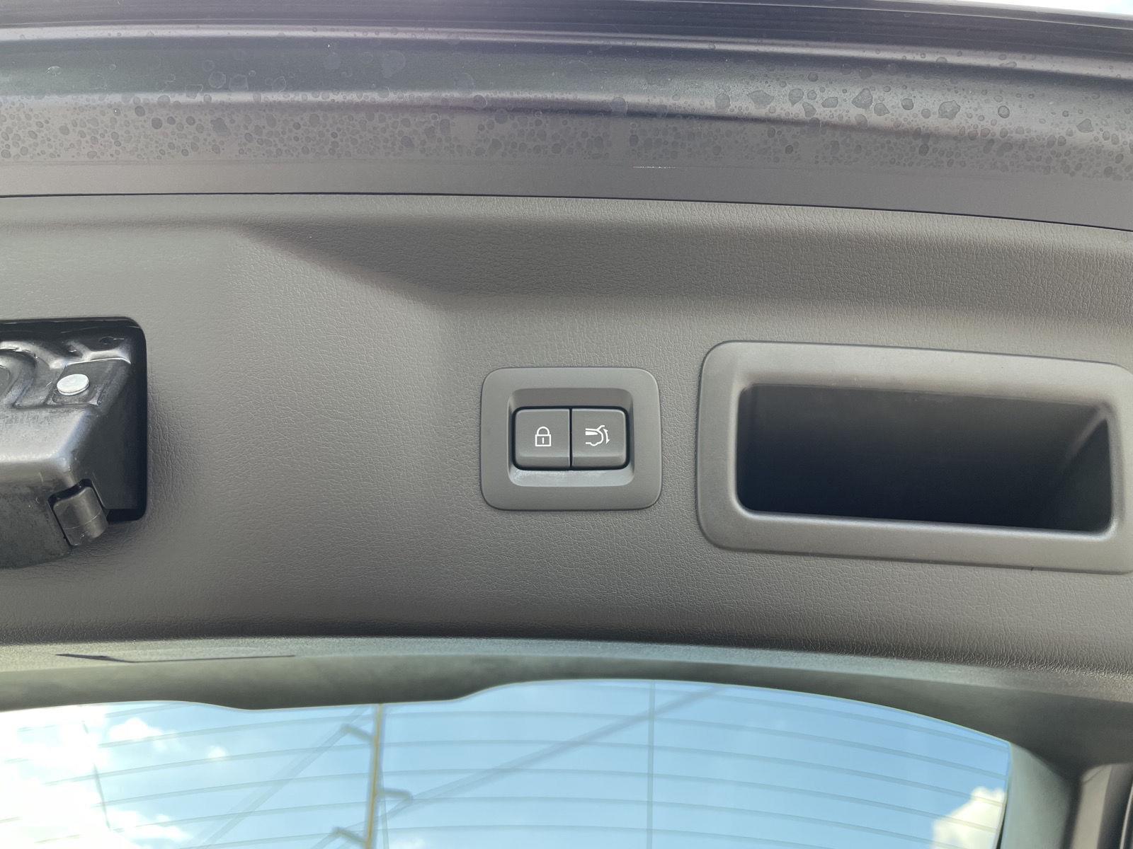 Vehicle photo 39