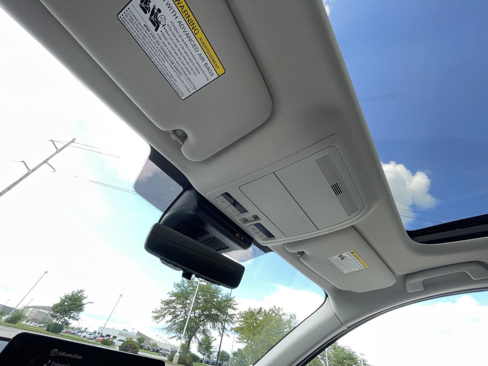 Vehicle photo 22