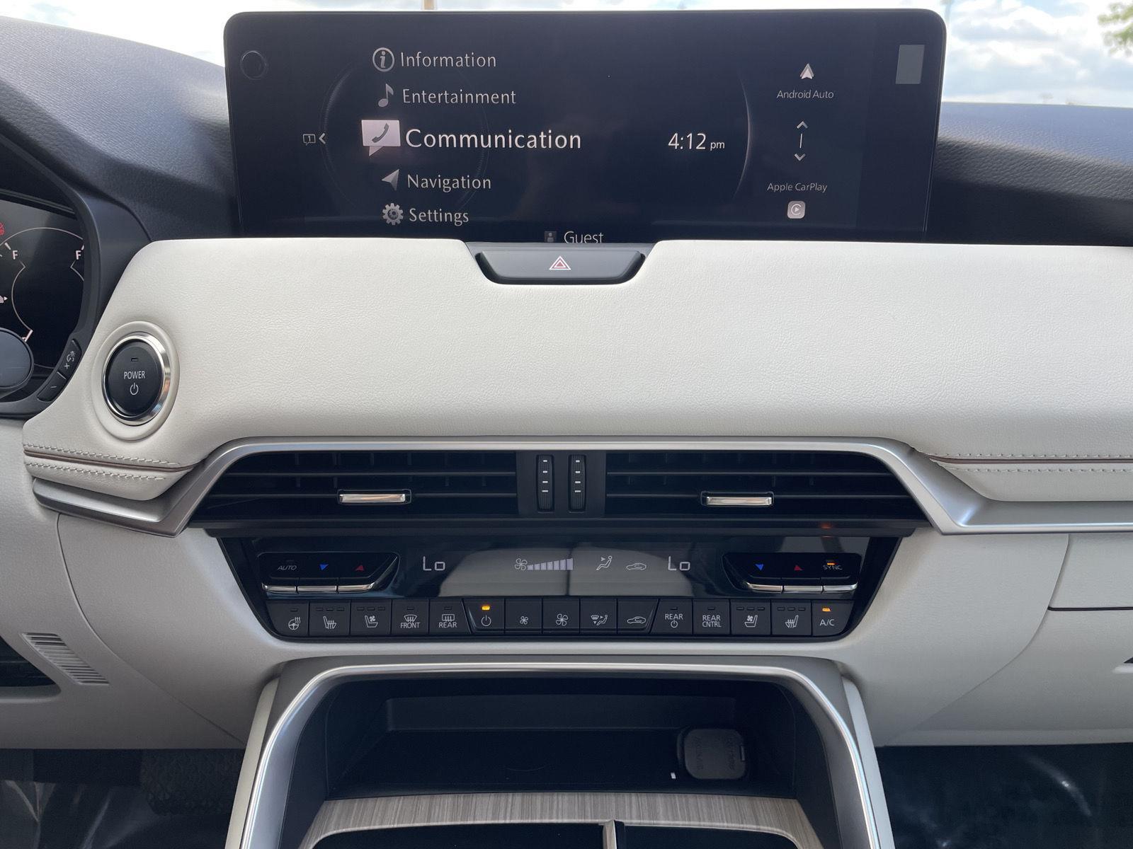 Vehicle photo 25