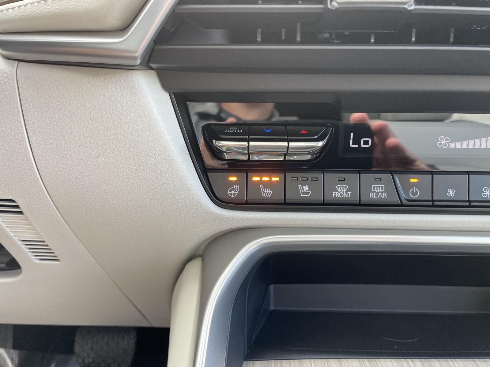 Vehicle photo 31