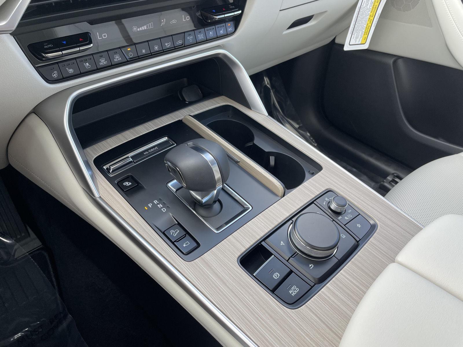 Vehicle photo 35