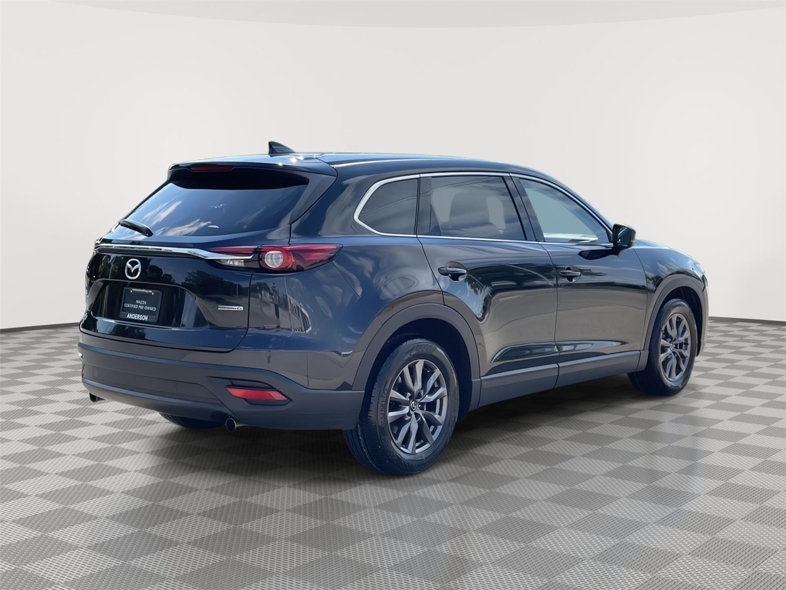 Vehicle photo 7