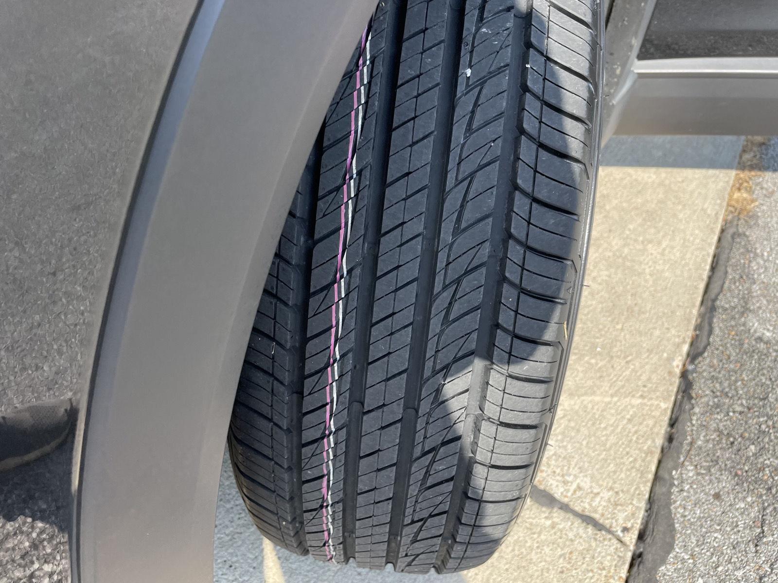Vehicle photo 11