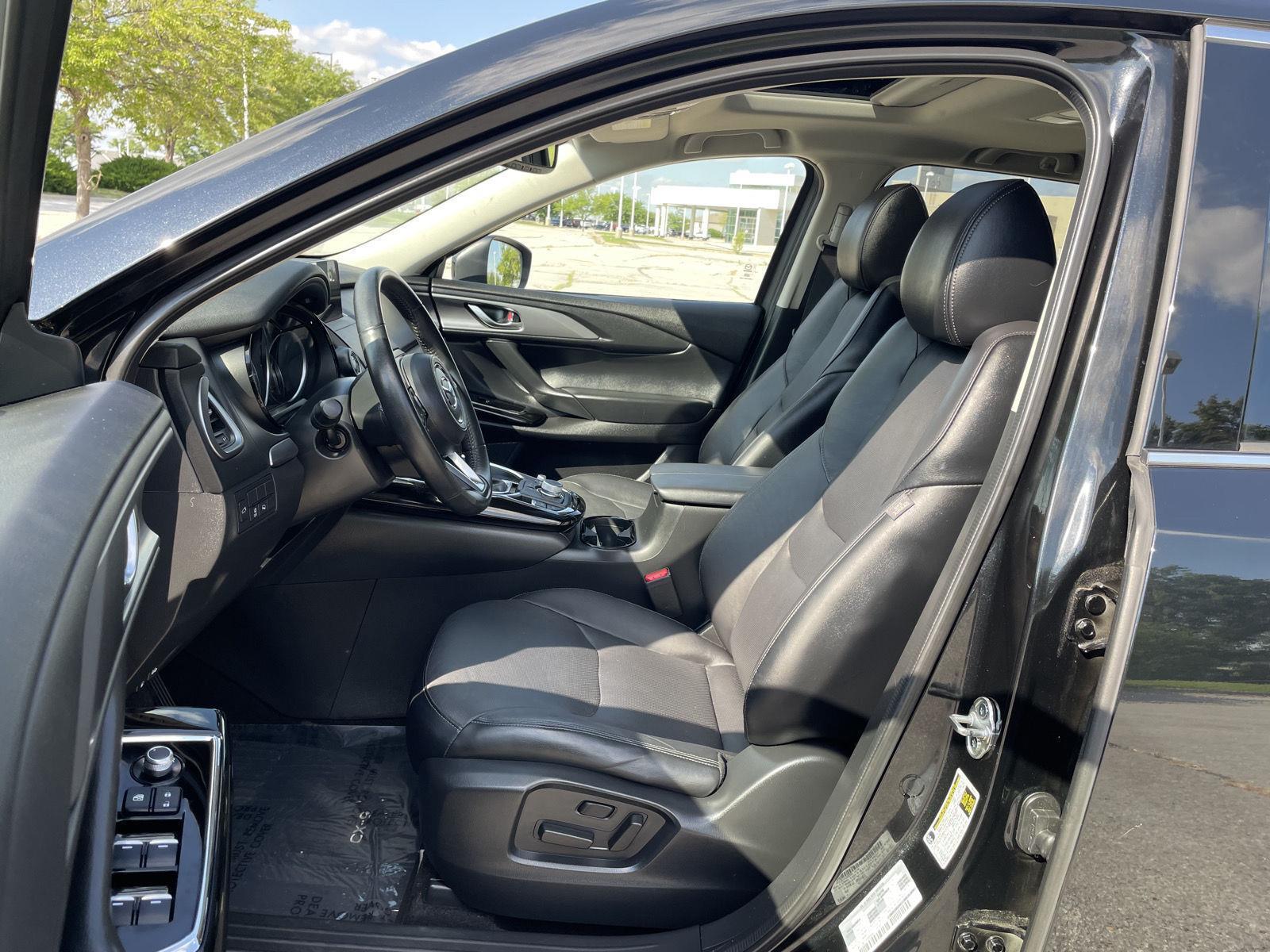 Vehicle photo 17
