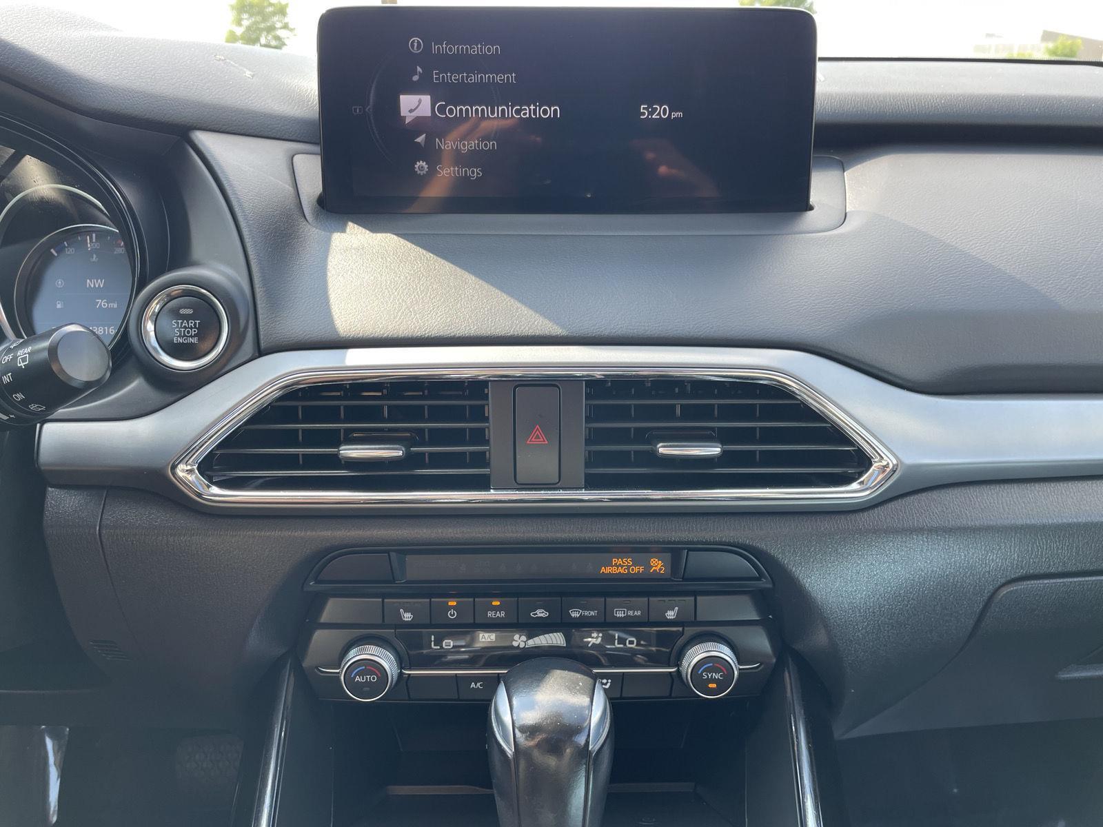 Vehicle photo 23