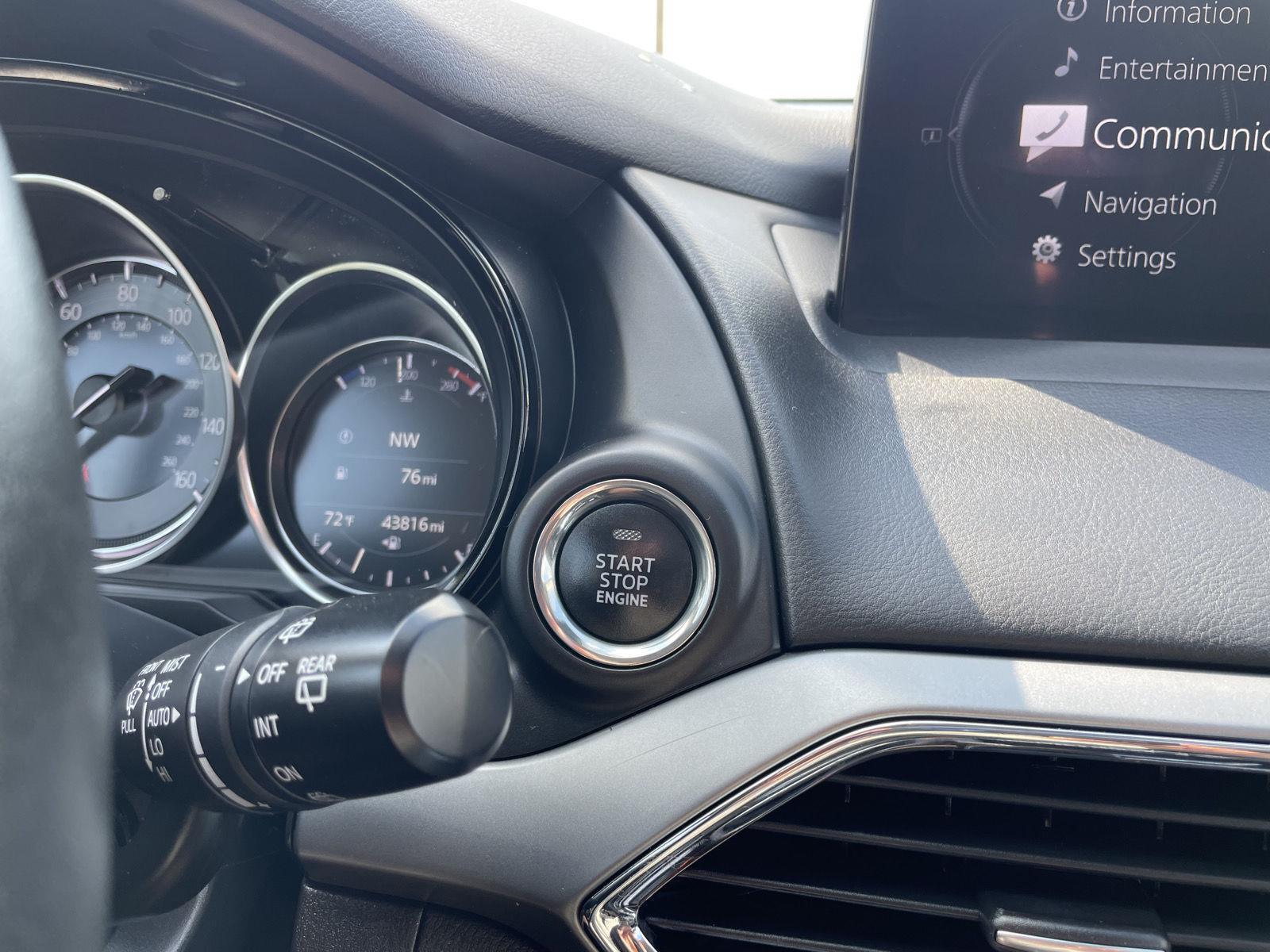 Vehicle photo 25