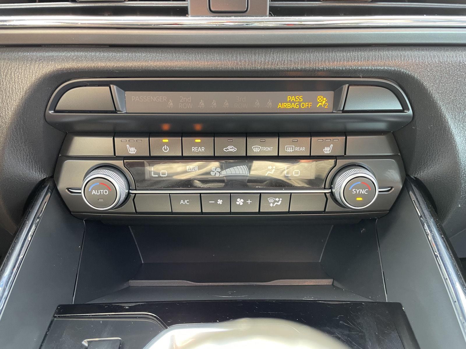Vehicle photo 26