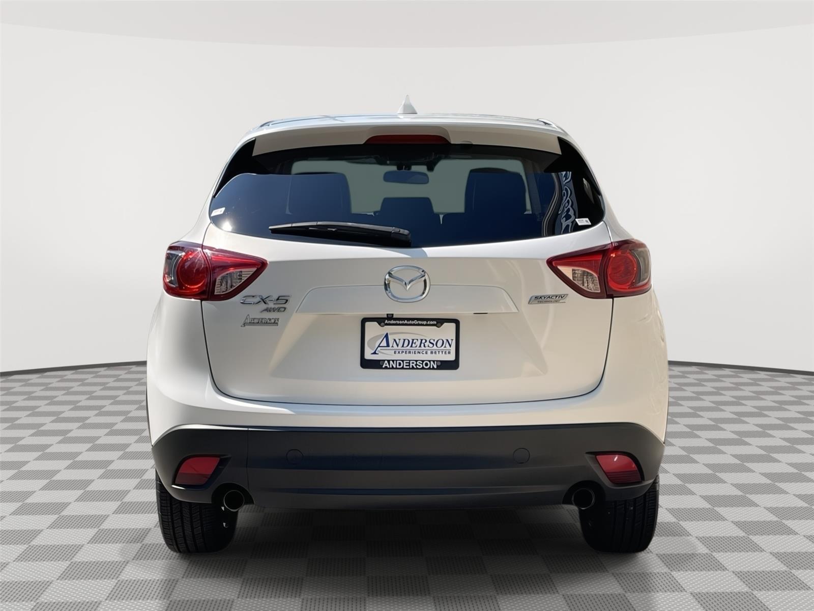 Vehicle photo 8