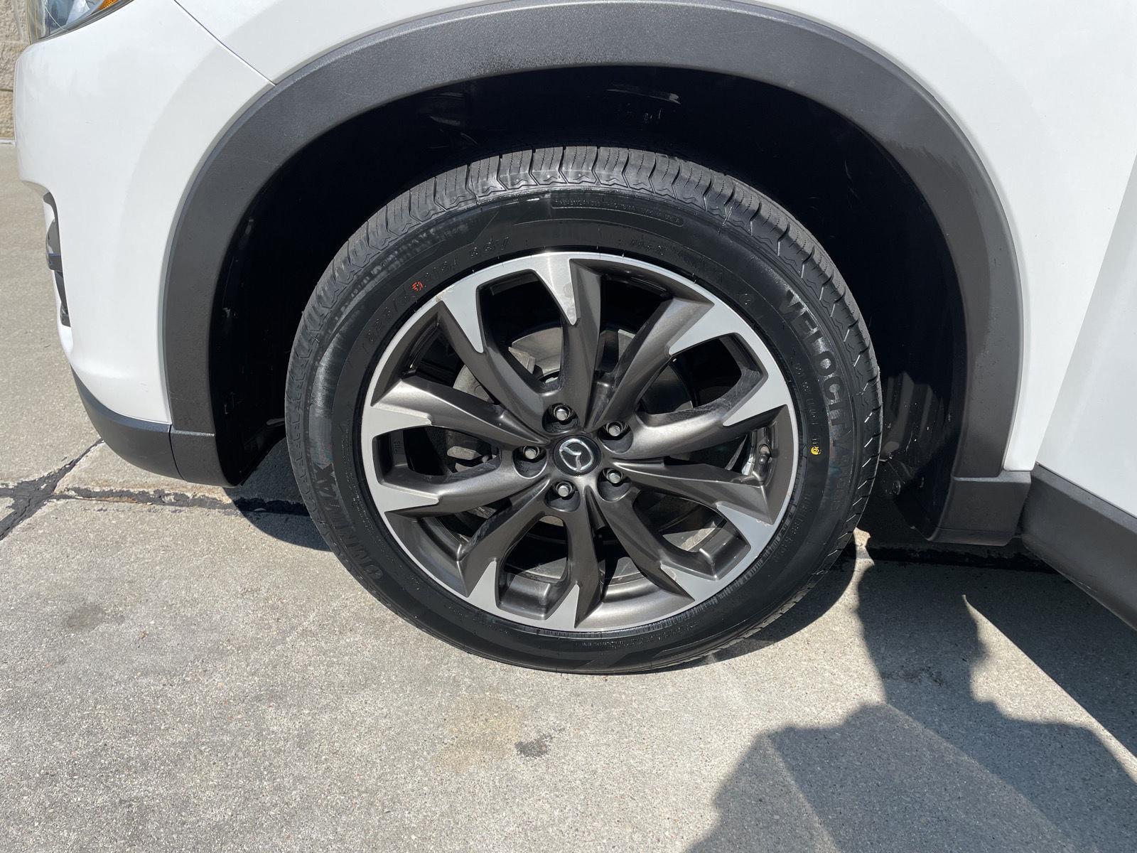 Vehicle photo 10