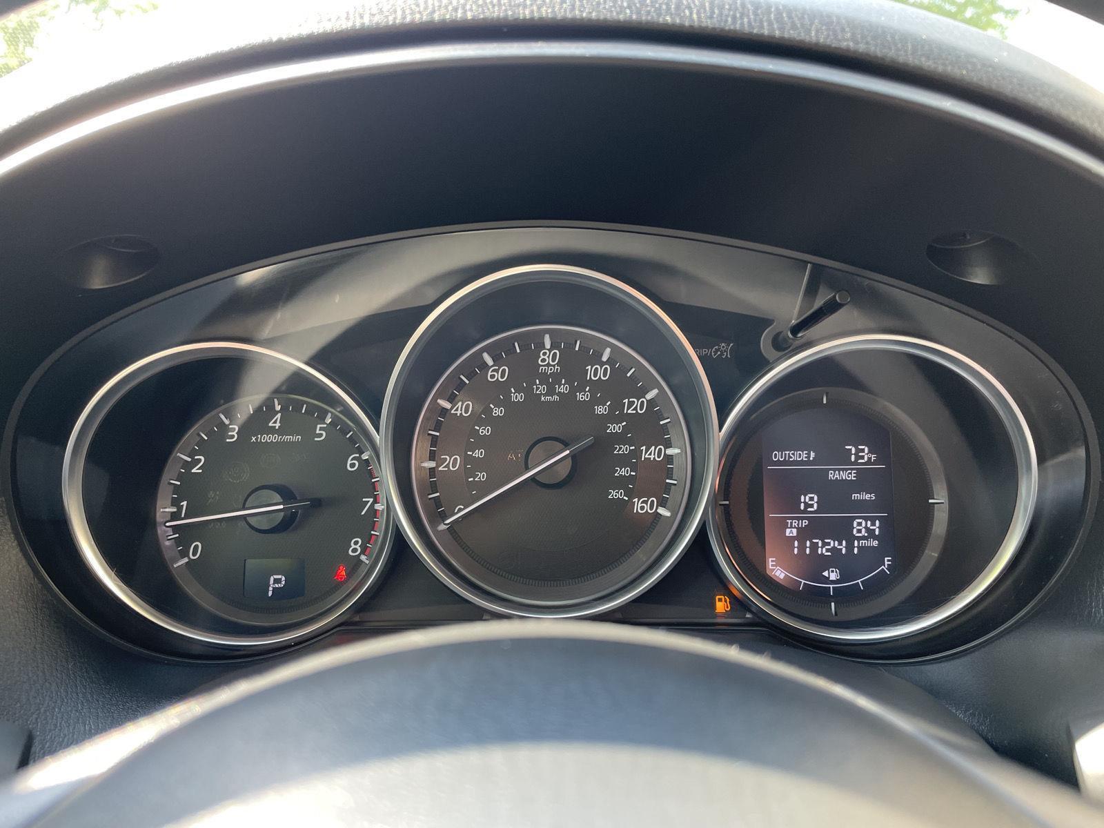 Vehicle photo 15