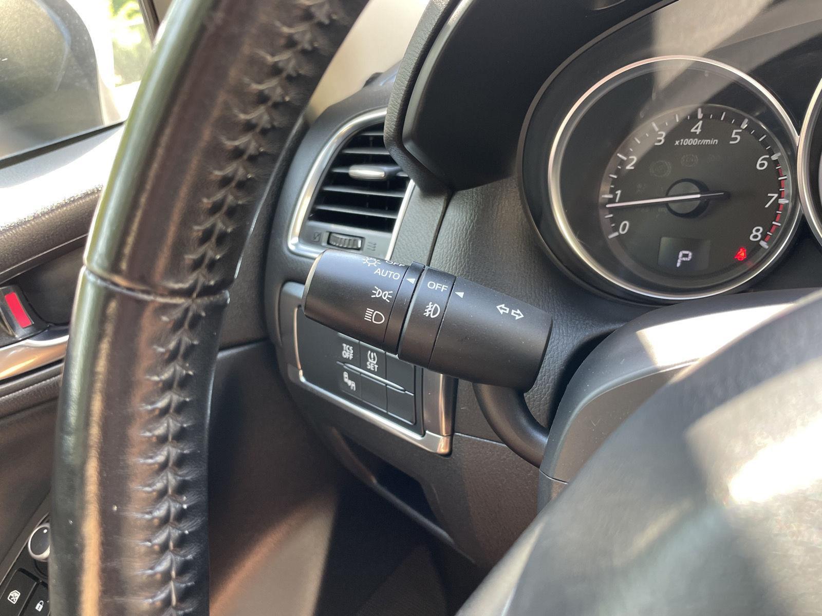 Vehicle photo 16