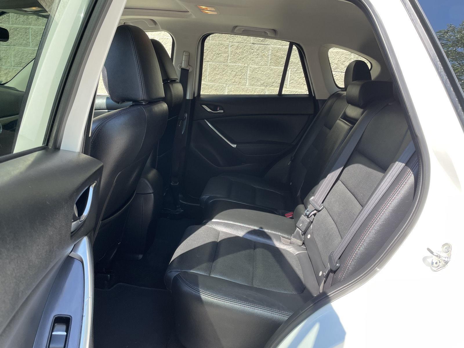 Vehicle photo 20