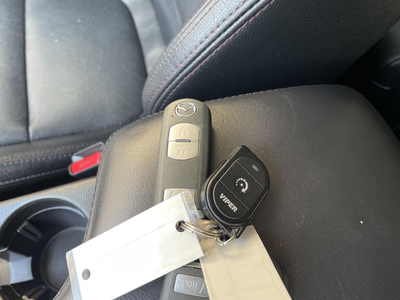 Vehicle photo 36