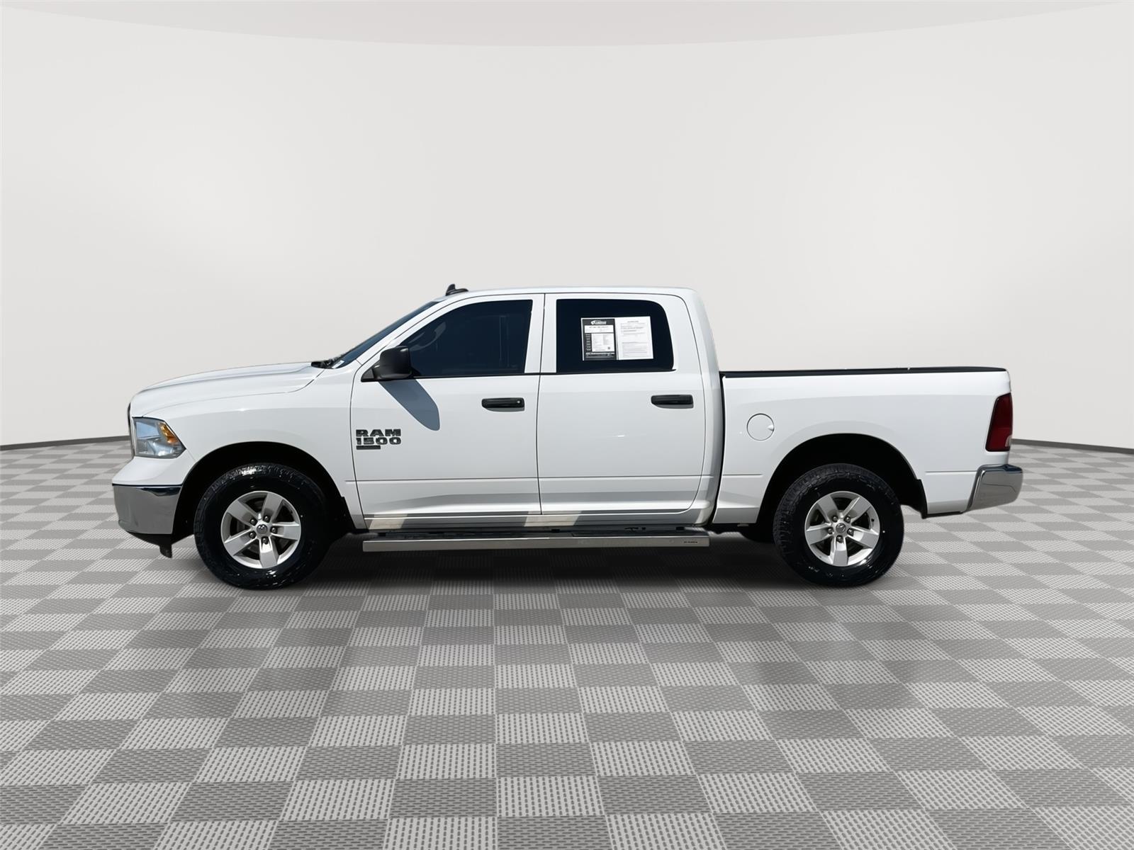 Vehicle photo 2