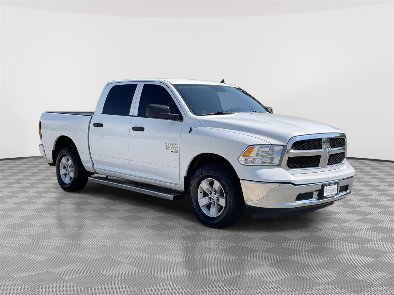 Vehicle photo 5