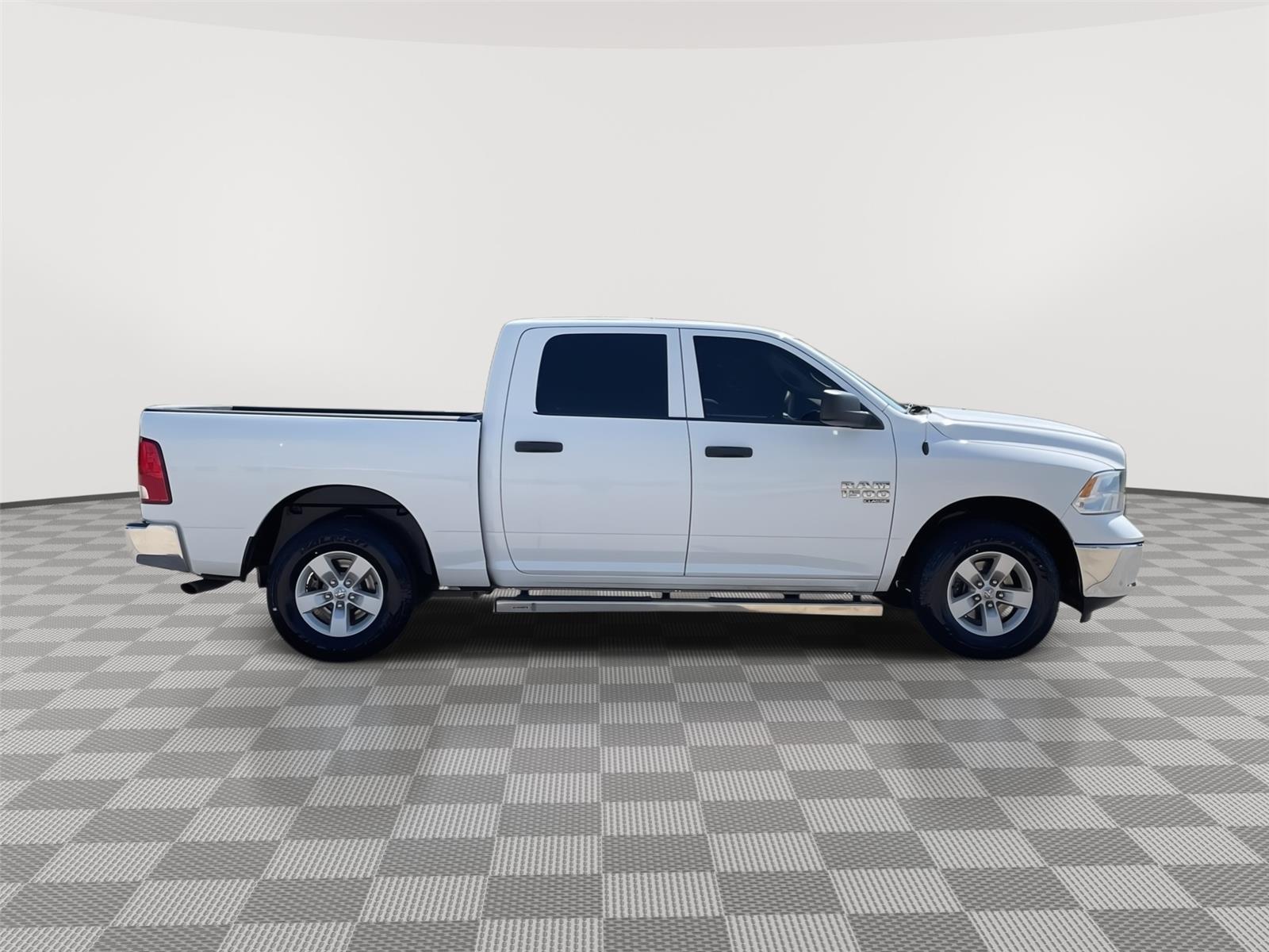 Vehicle photo 6