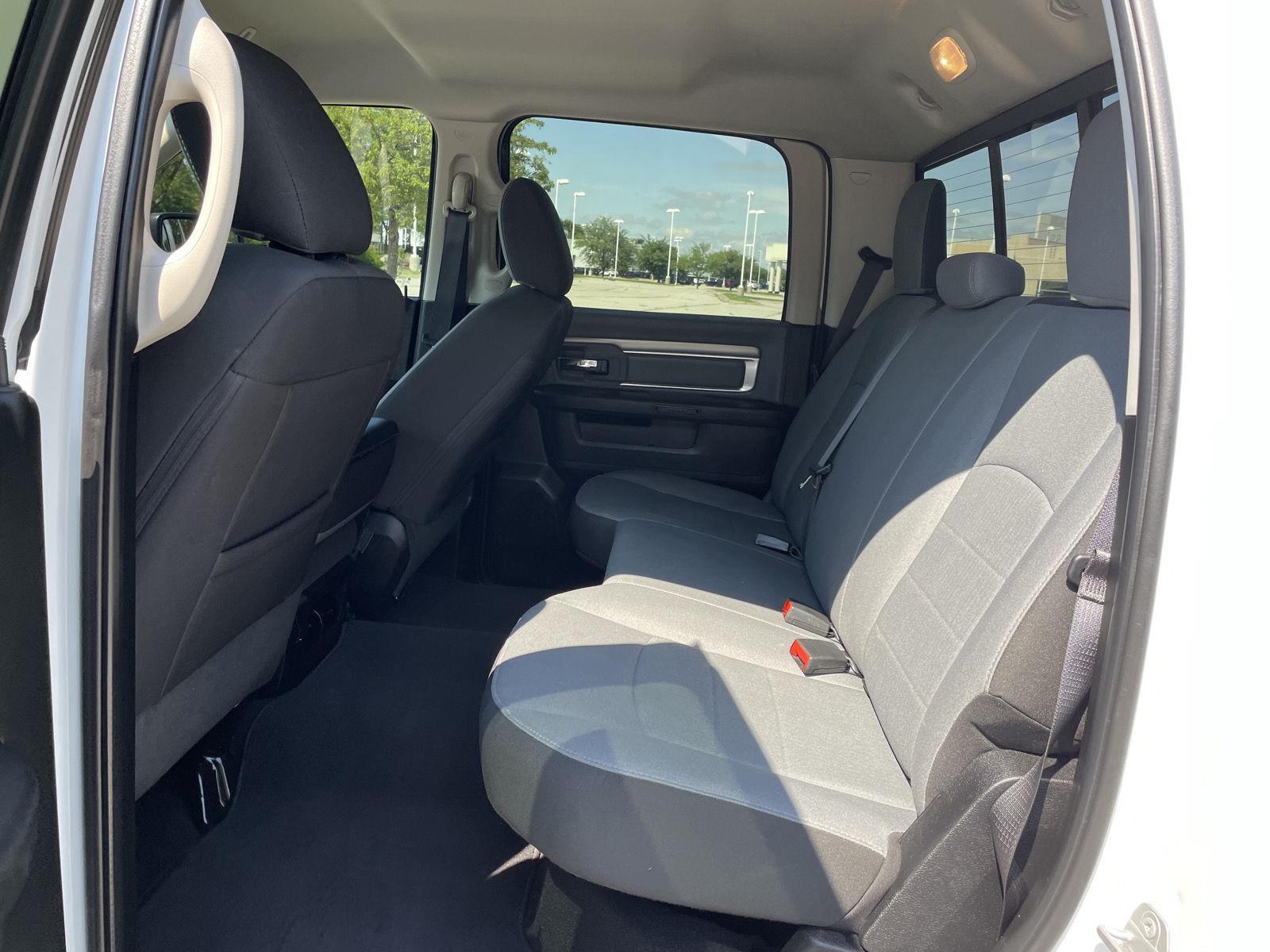 Vehicle photo 20