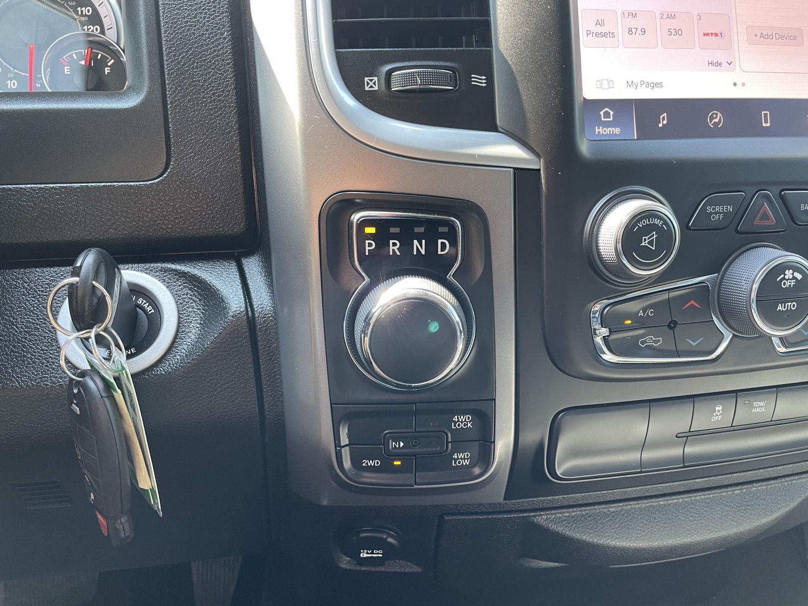 Vehicle photo 27