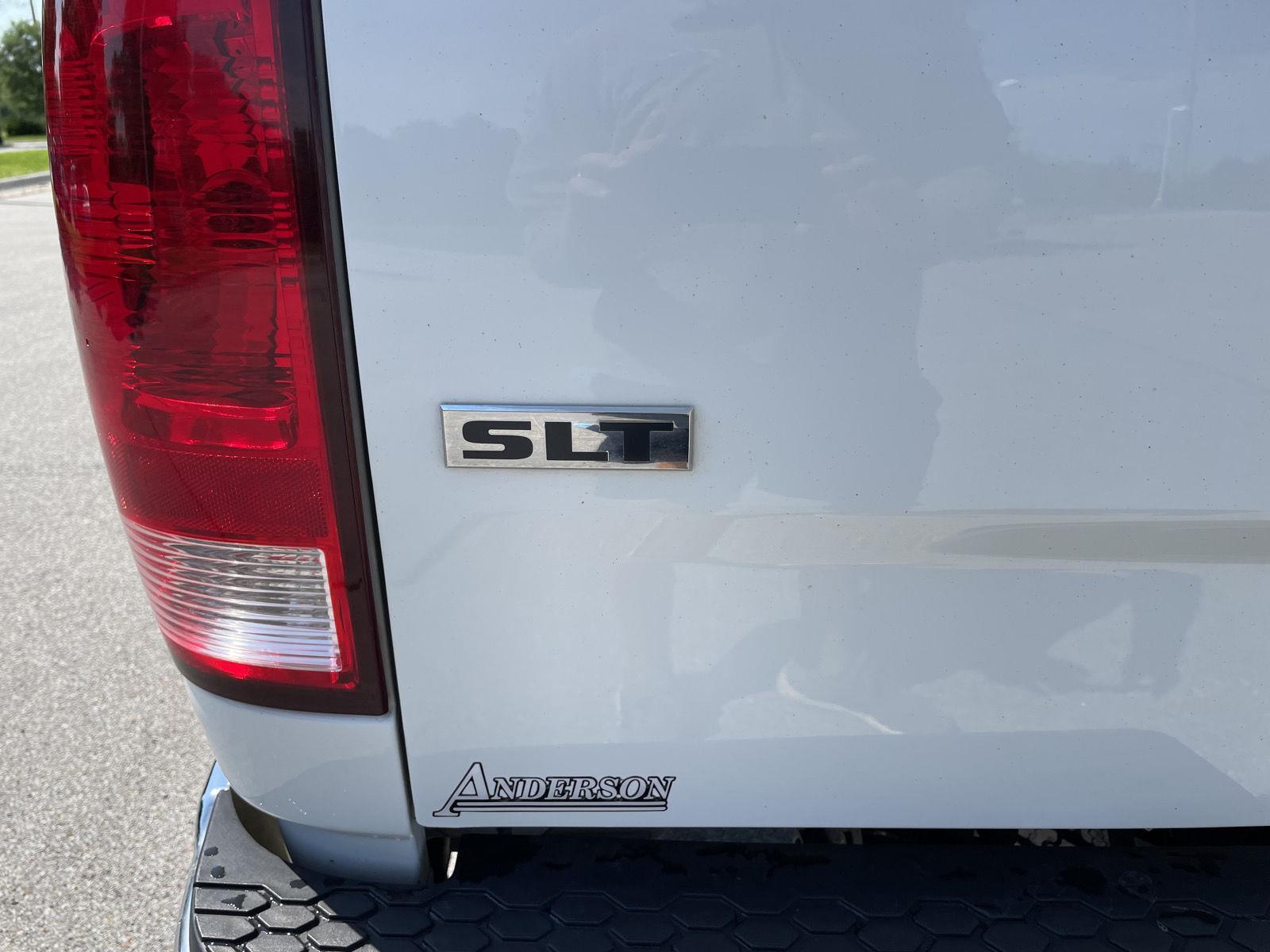 Vehicle photo 35
