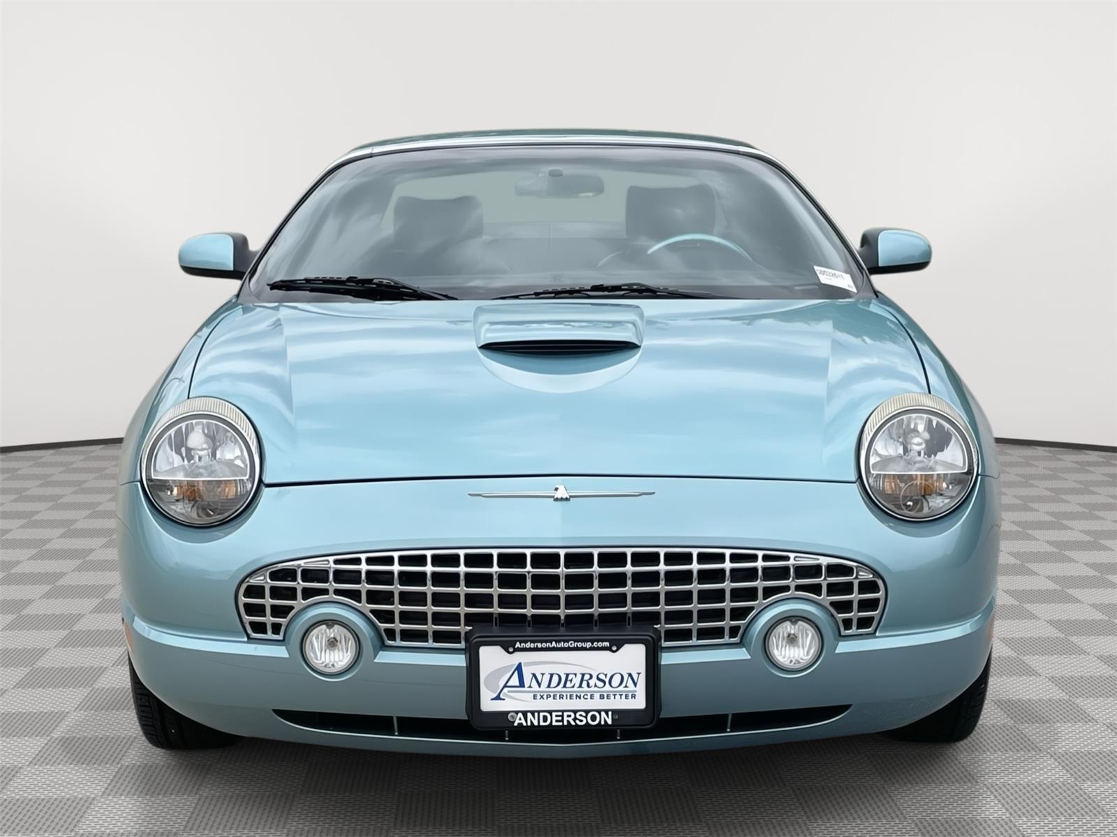 Vehicle photo 4