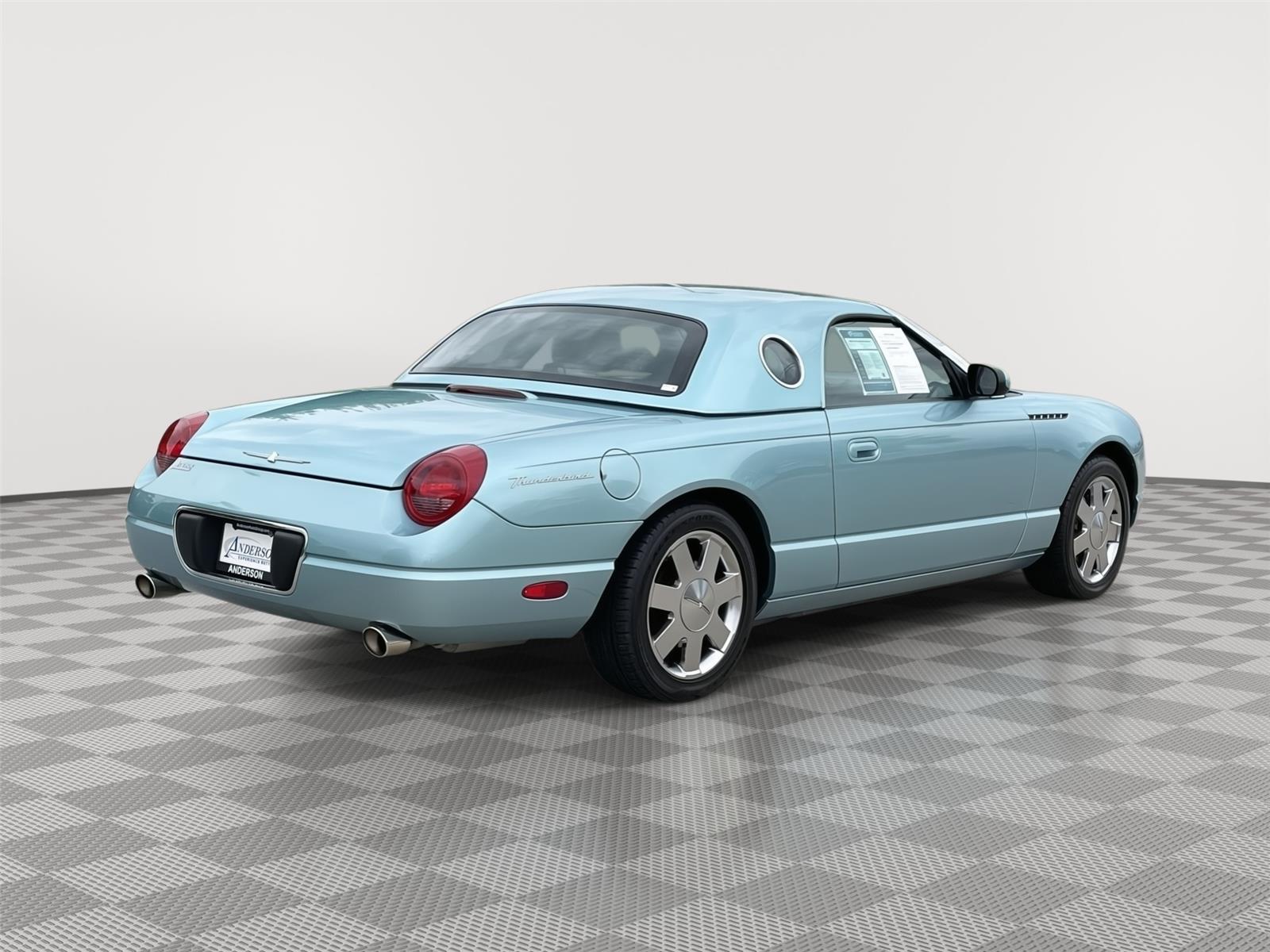 Vehicle photo 7
