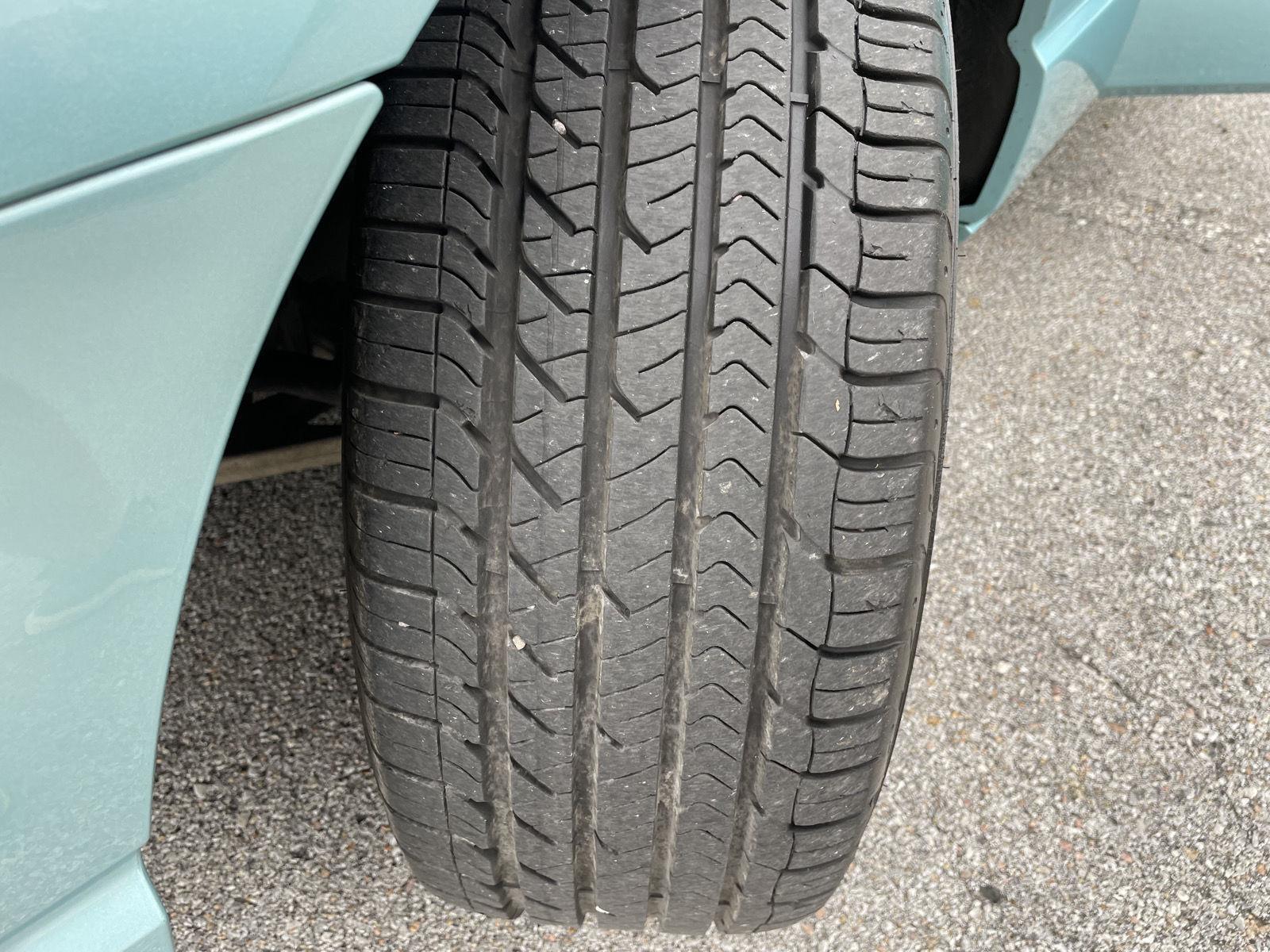 Vehicle photo 11