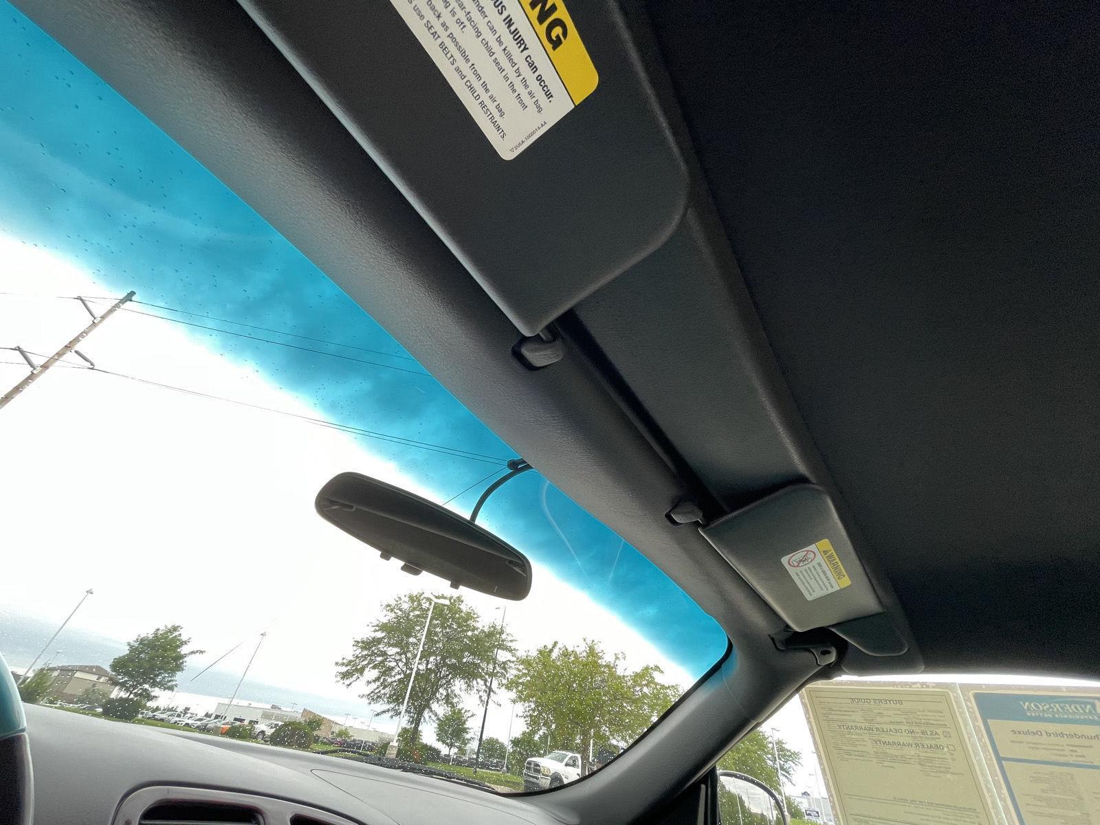 Vehicle photo 20