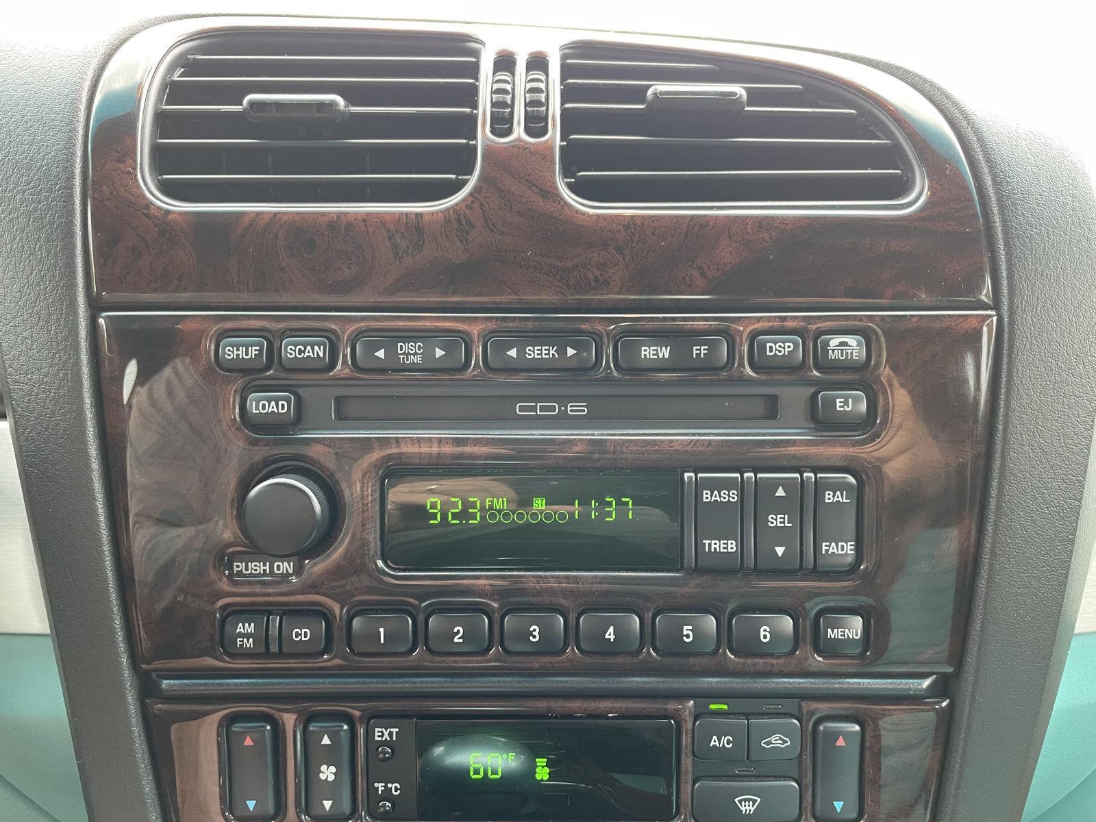 Vehicle photo 22