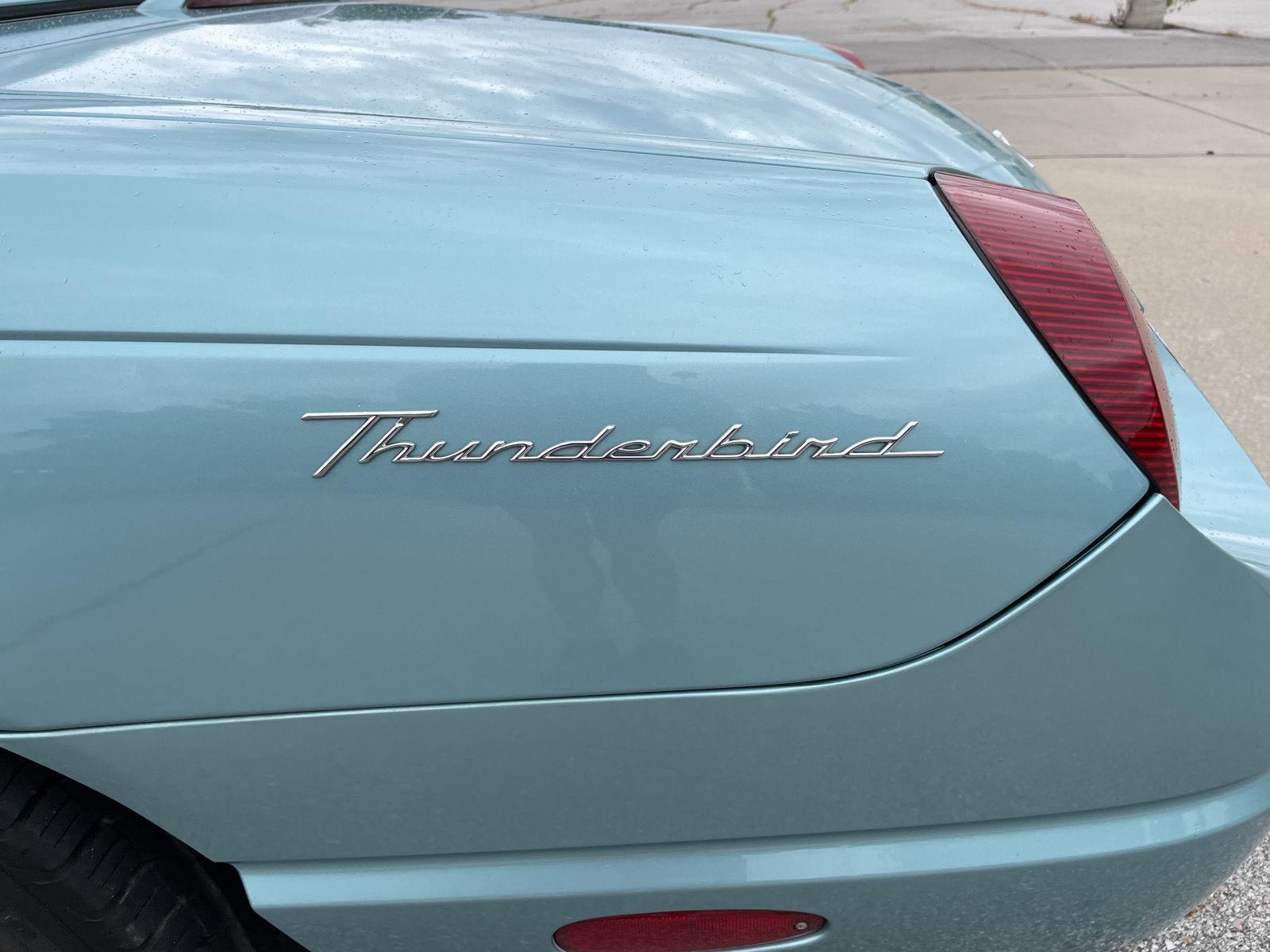 Vehicle photo 32