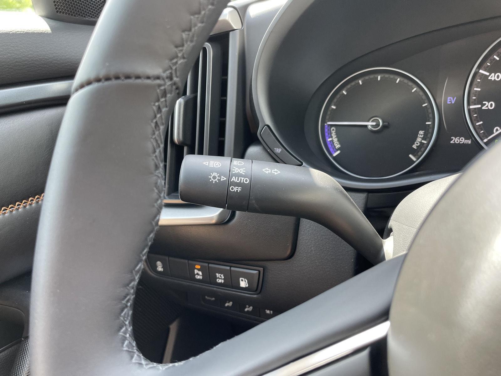Vehicle photo 15