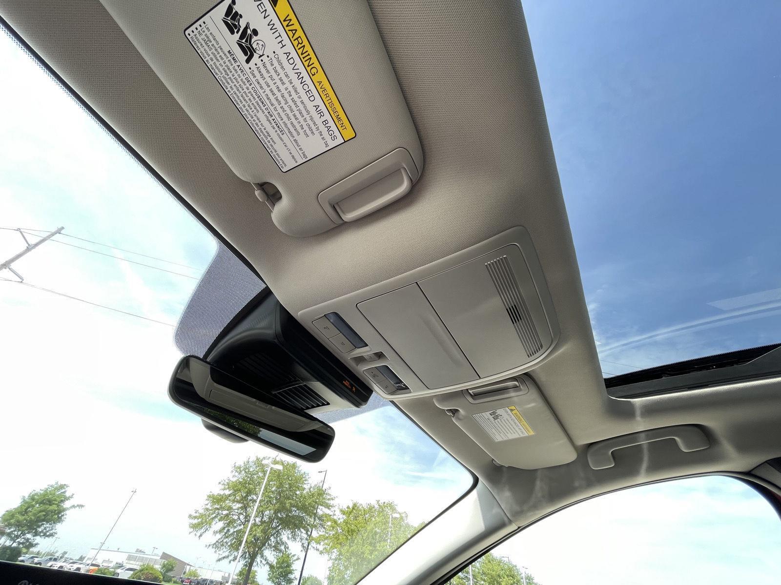 Vehicle photo 20