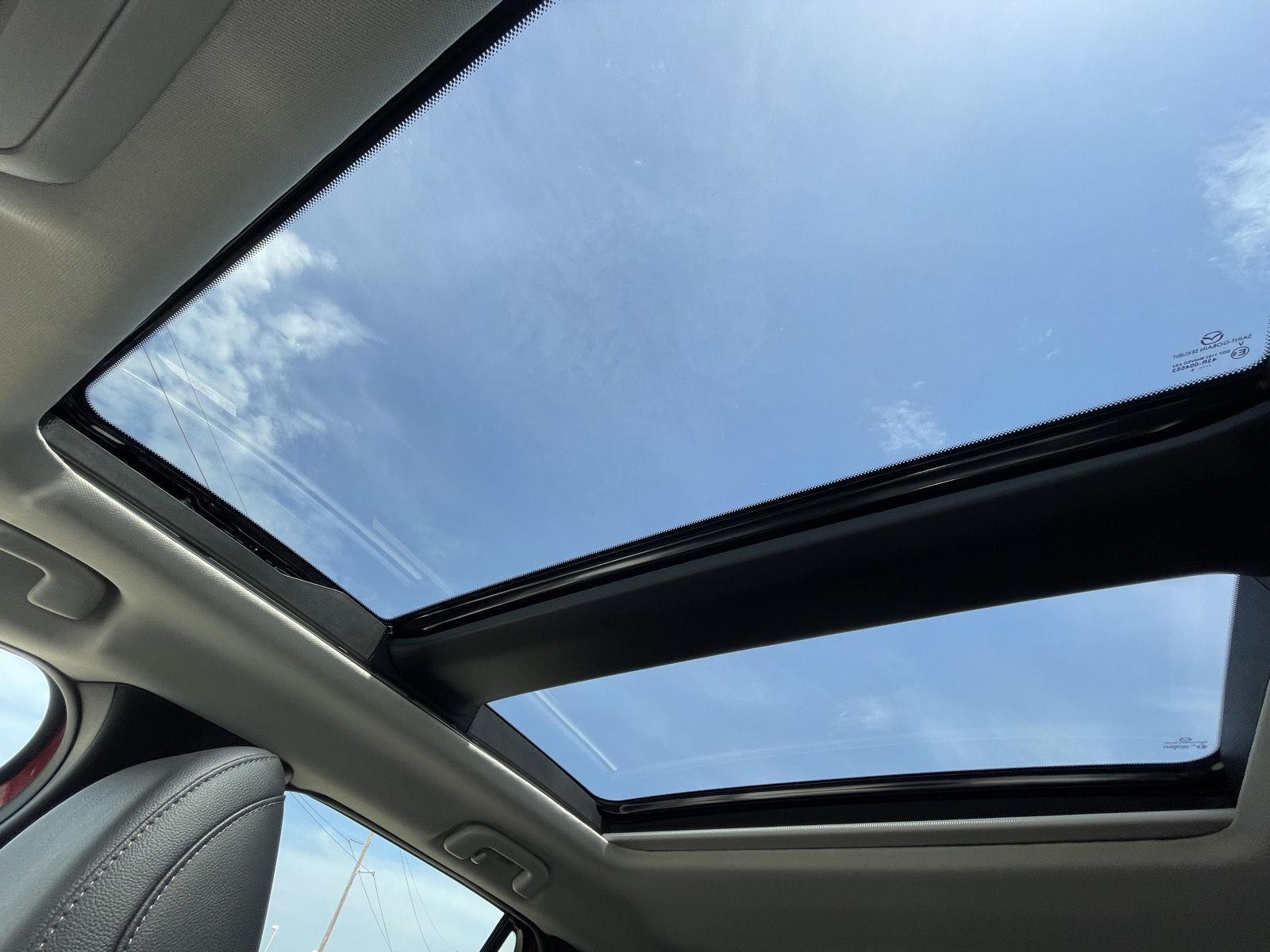 Vehicle photo 21