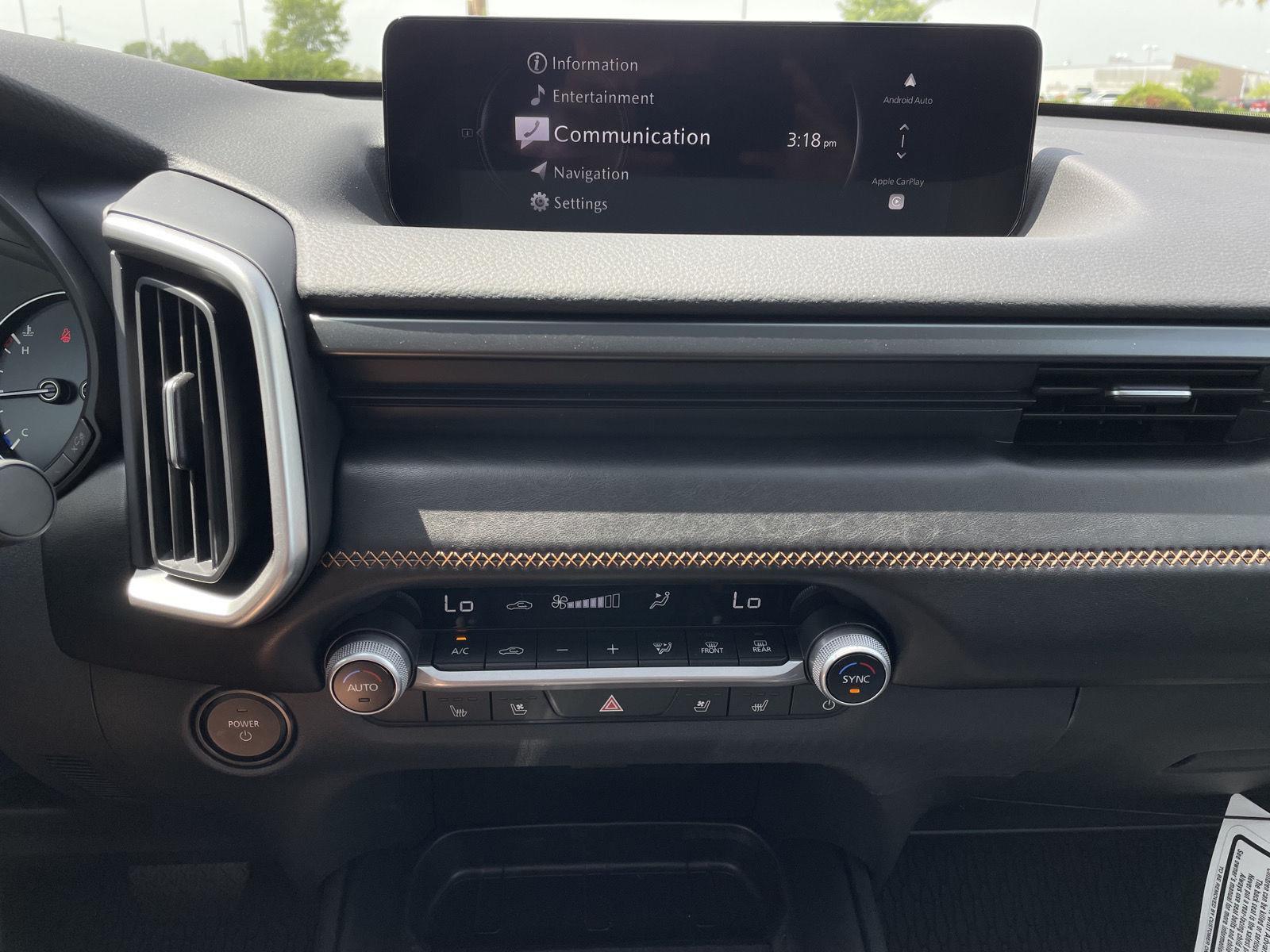 Vehicle photo 22