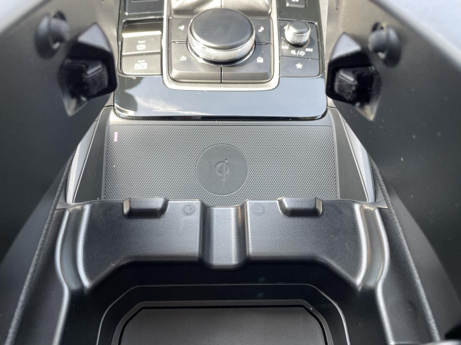 Vehicle photo 30