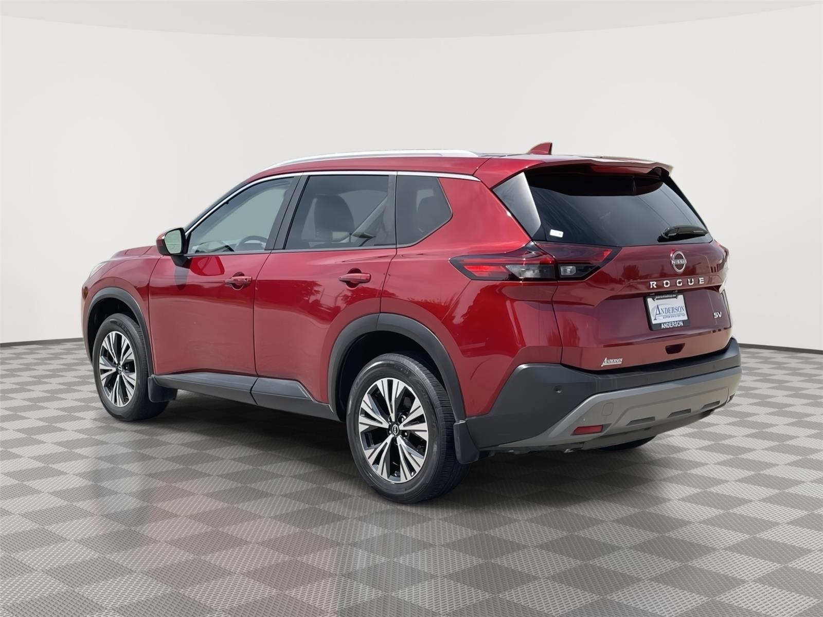 Vehicle photo 9
