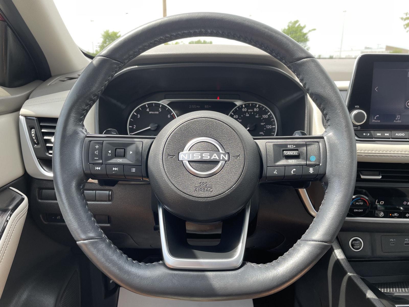 Vehicle photo 11