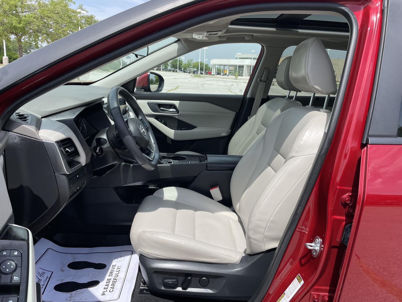 Vehicle photo 16