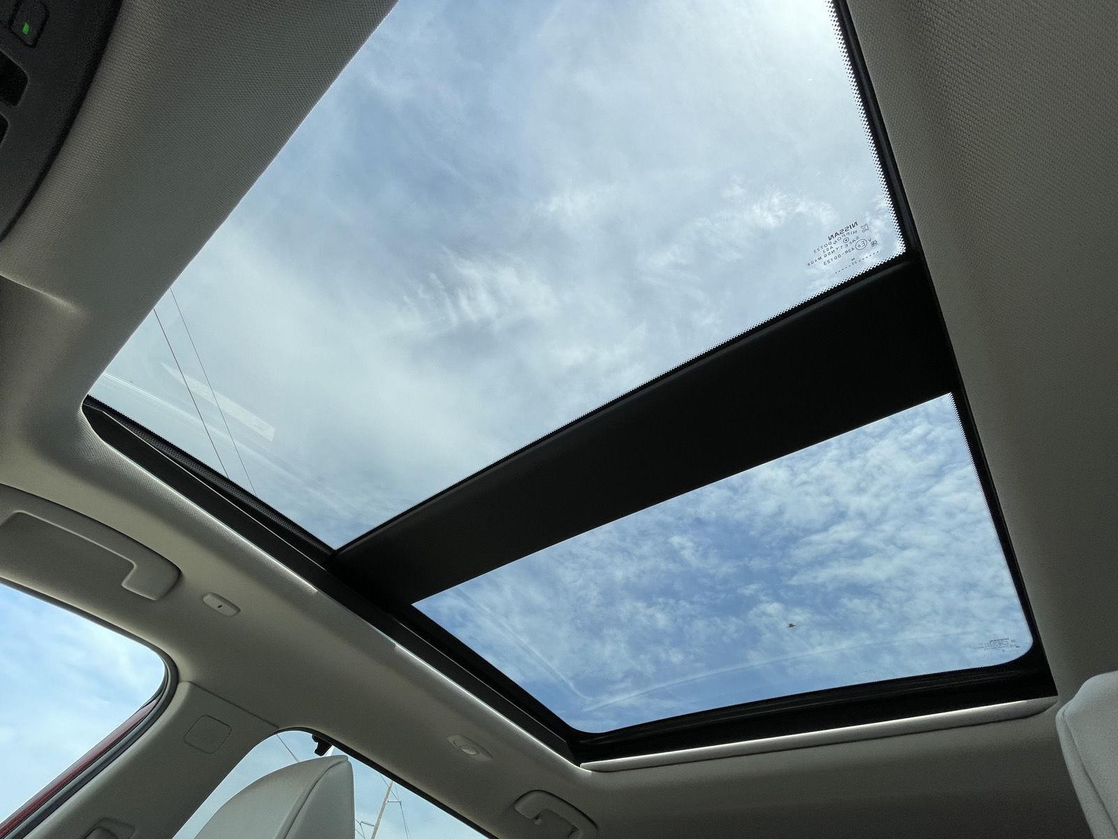 Vehicle photo 21