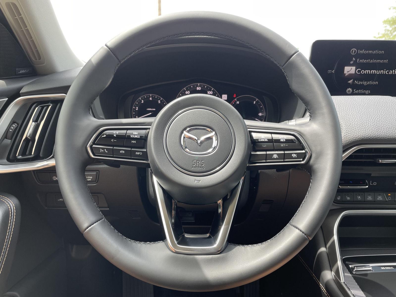 Vehicle photo 11