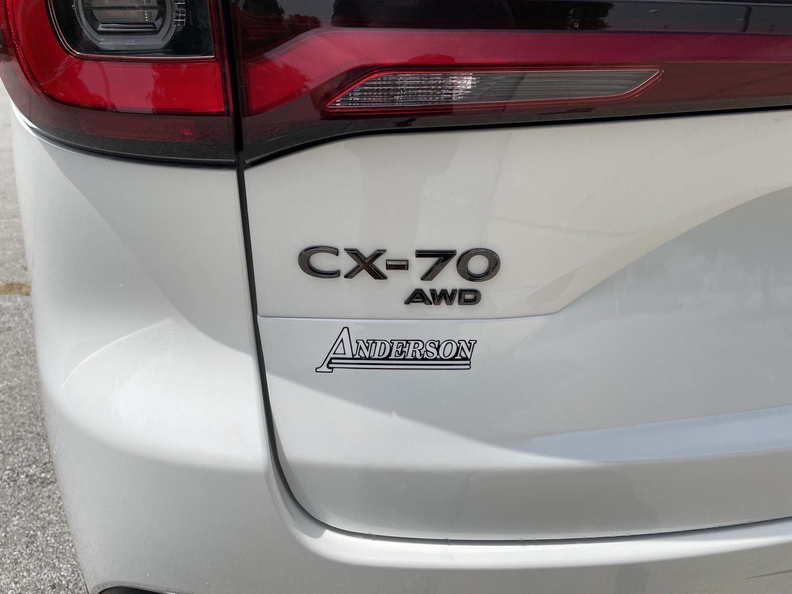 Vehicle photo 38