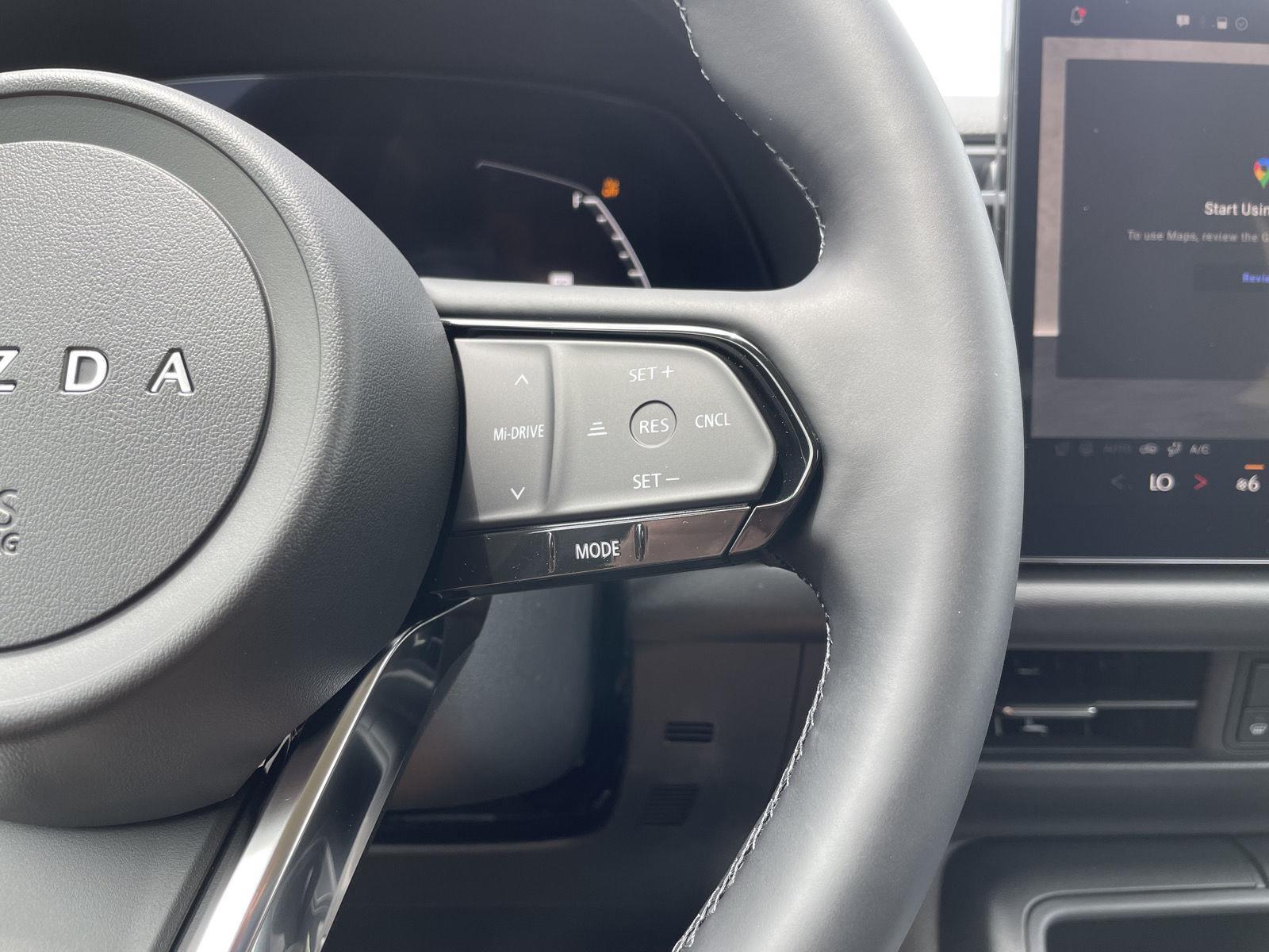 Vehicle photo 13