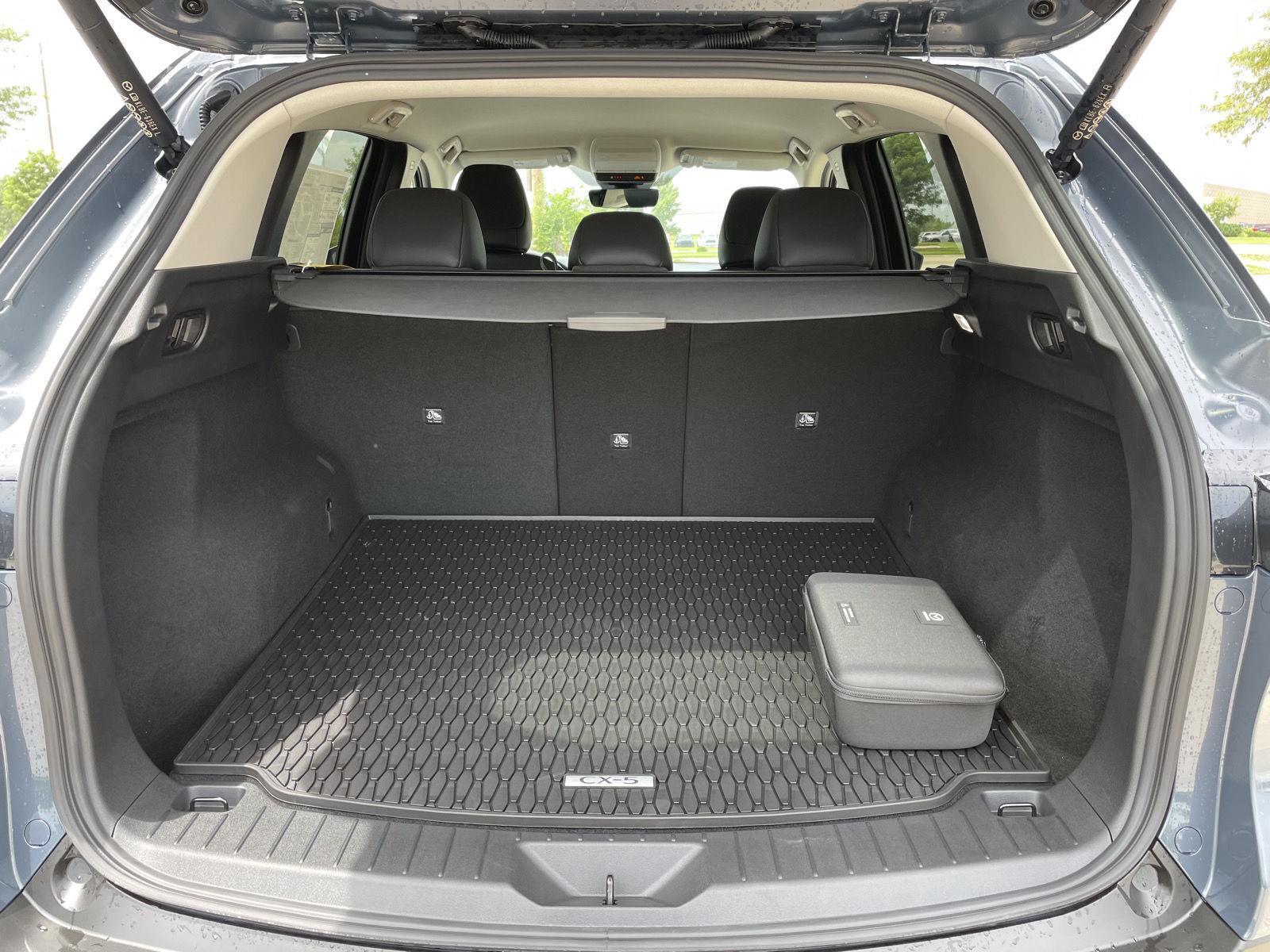 Vehicle photo 32