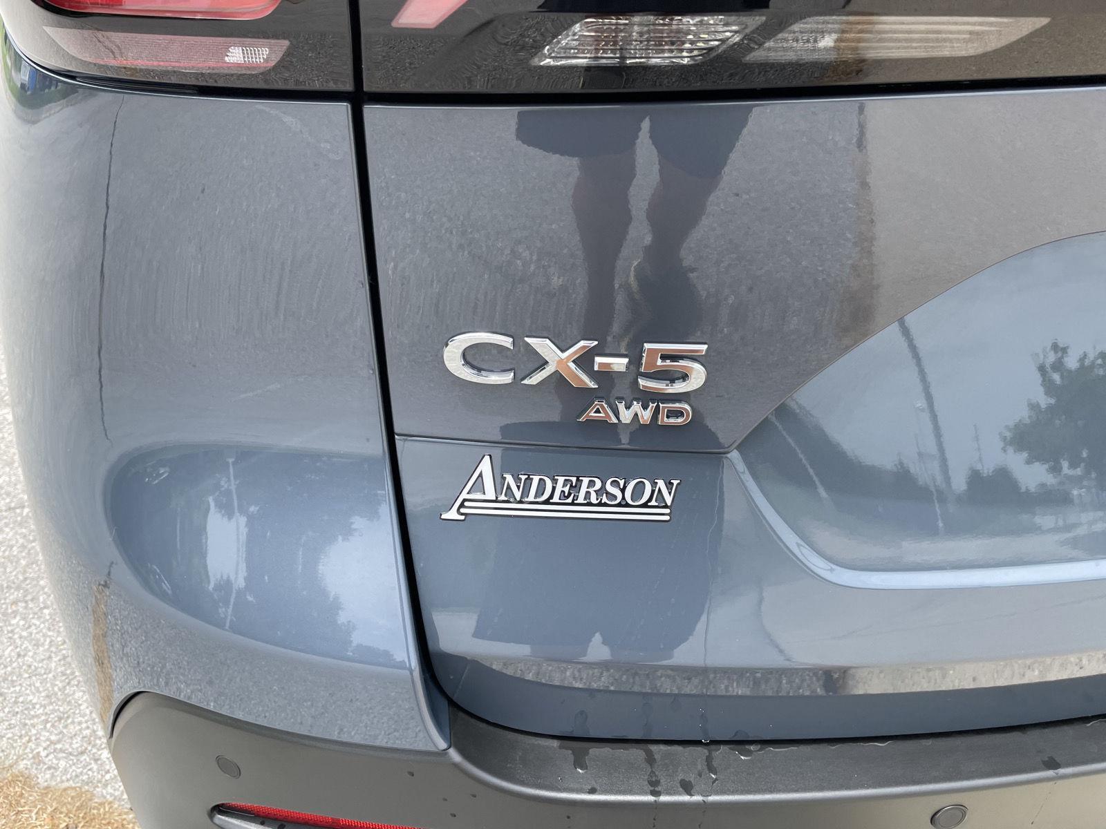 Vehicle photo 34