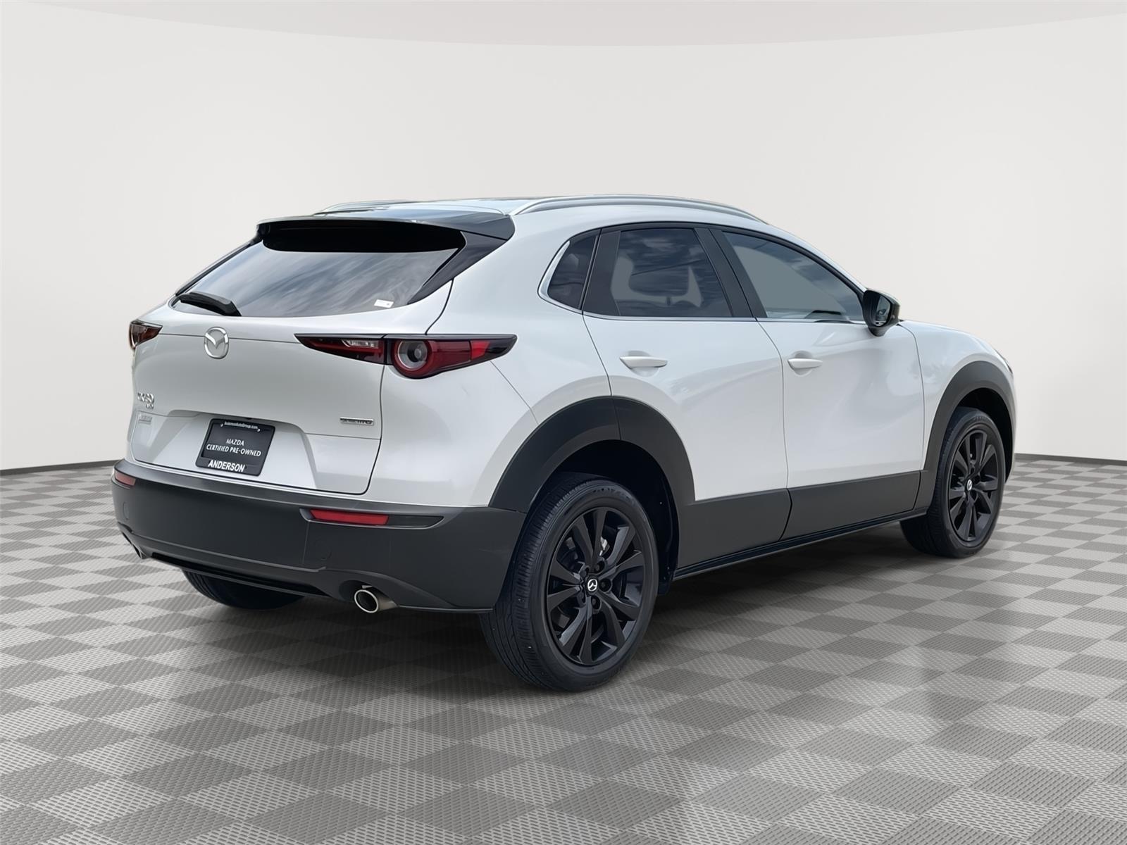 Vehicle photo 7