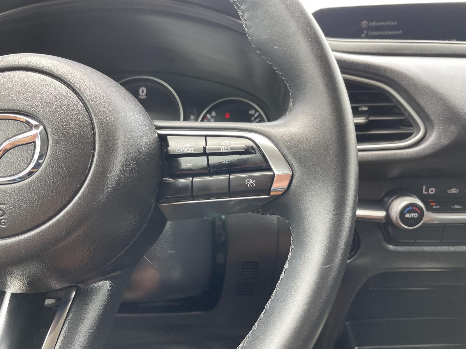 Vehicle photo 14